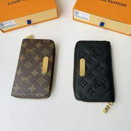 Picture of Louis Vuitton Wallets _SKUfw239635847fw